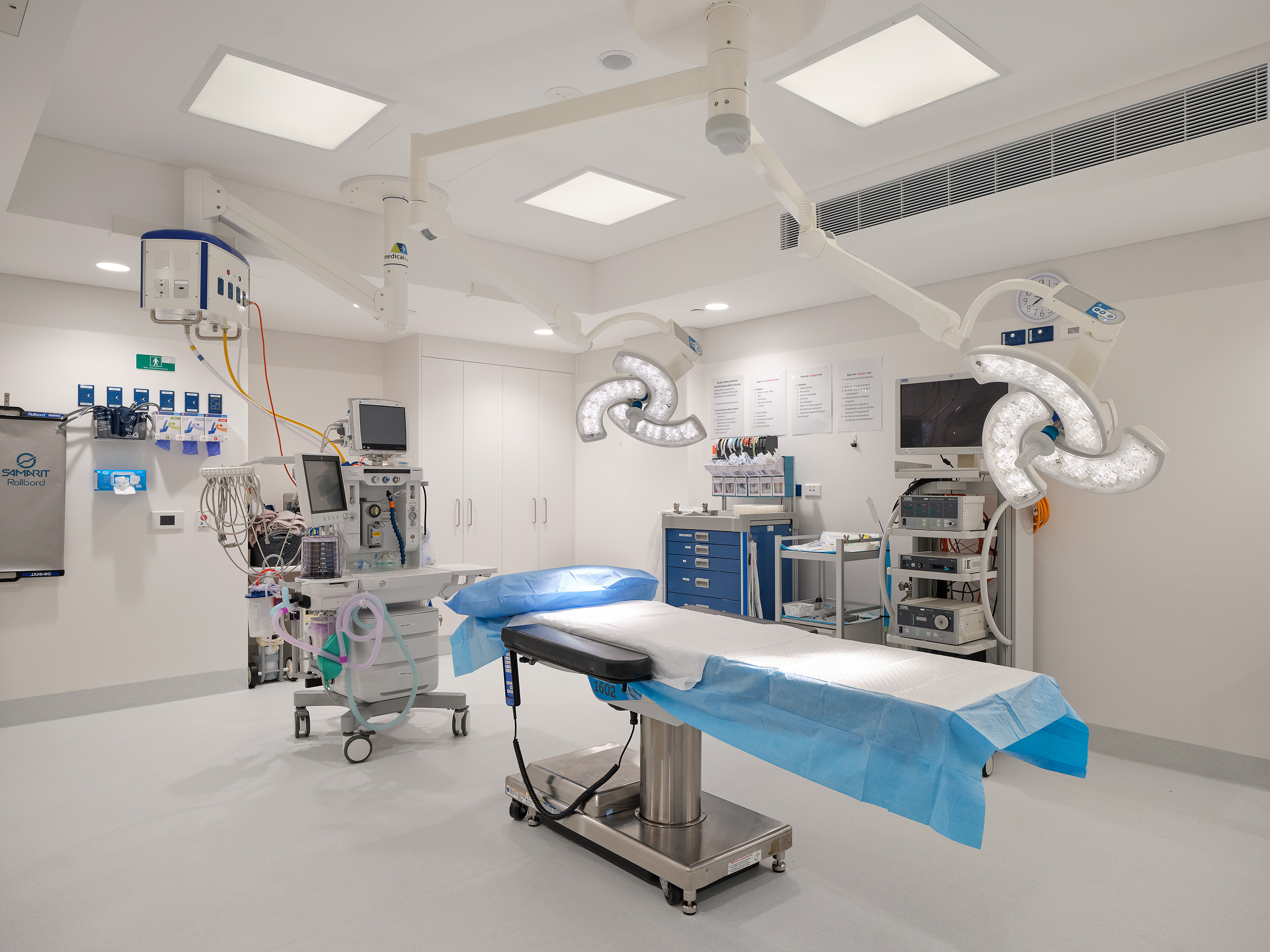 25 02 03 Medispace 720